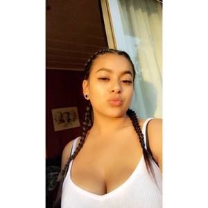 Meet your Posher, Leilani